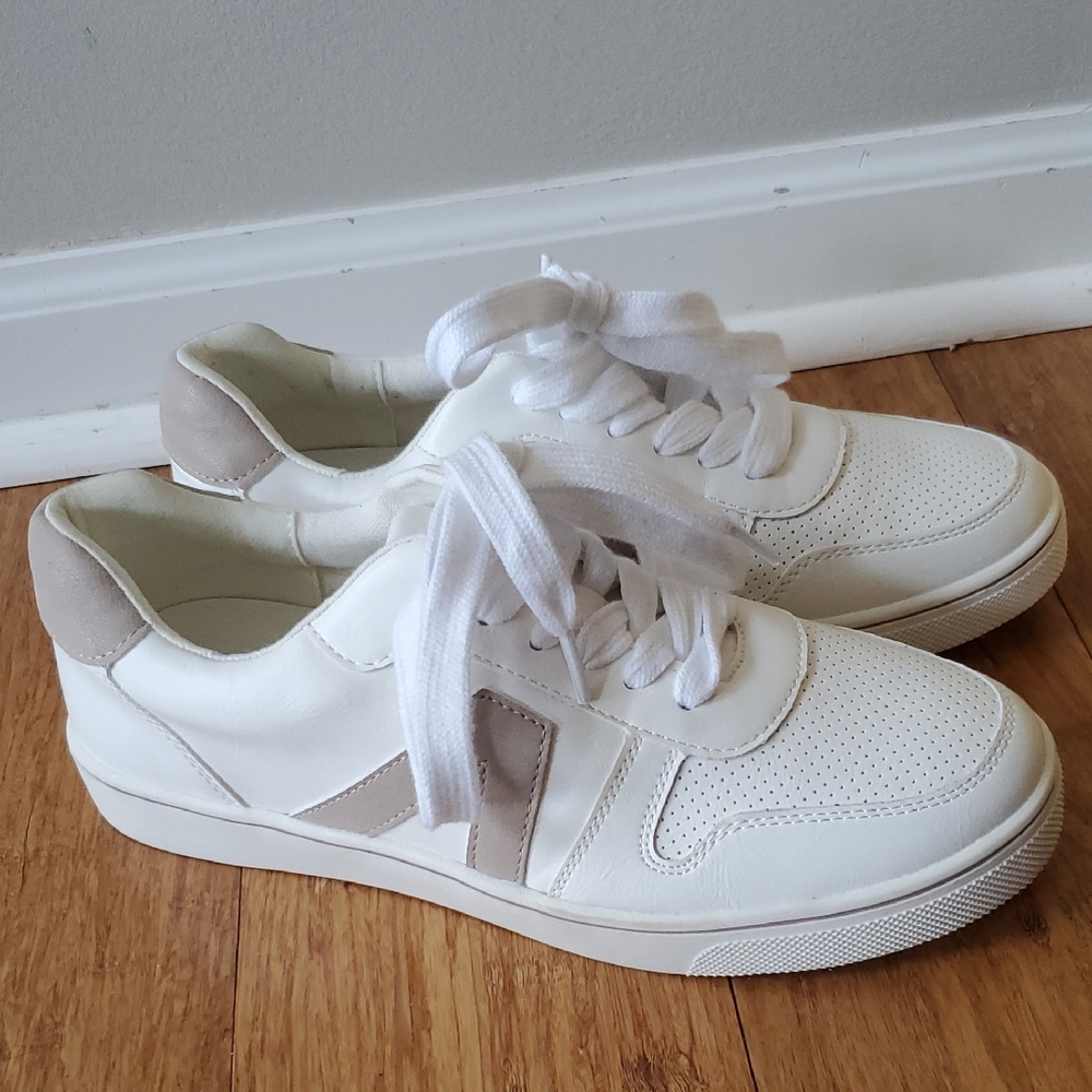 Mia Miry Women's White and Tan Sneakers Size 8.5